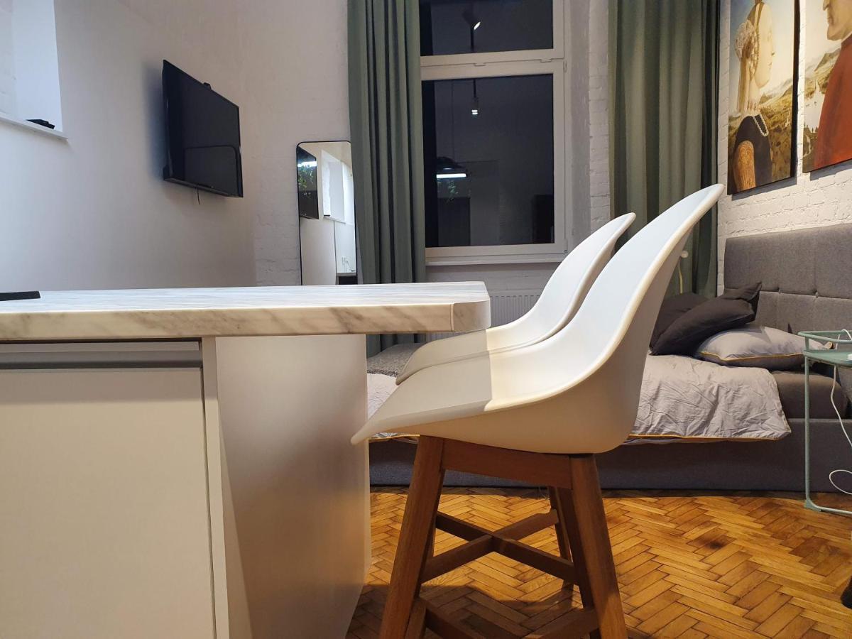 Takie Studio, Ze Zal Nie Wynajac Łódź Buitenkant foto